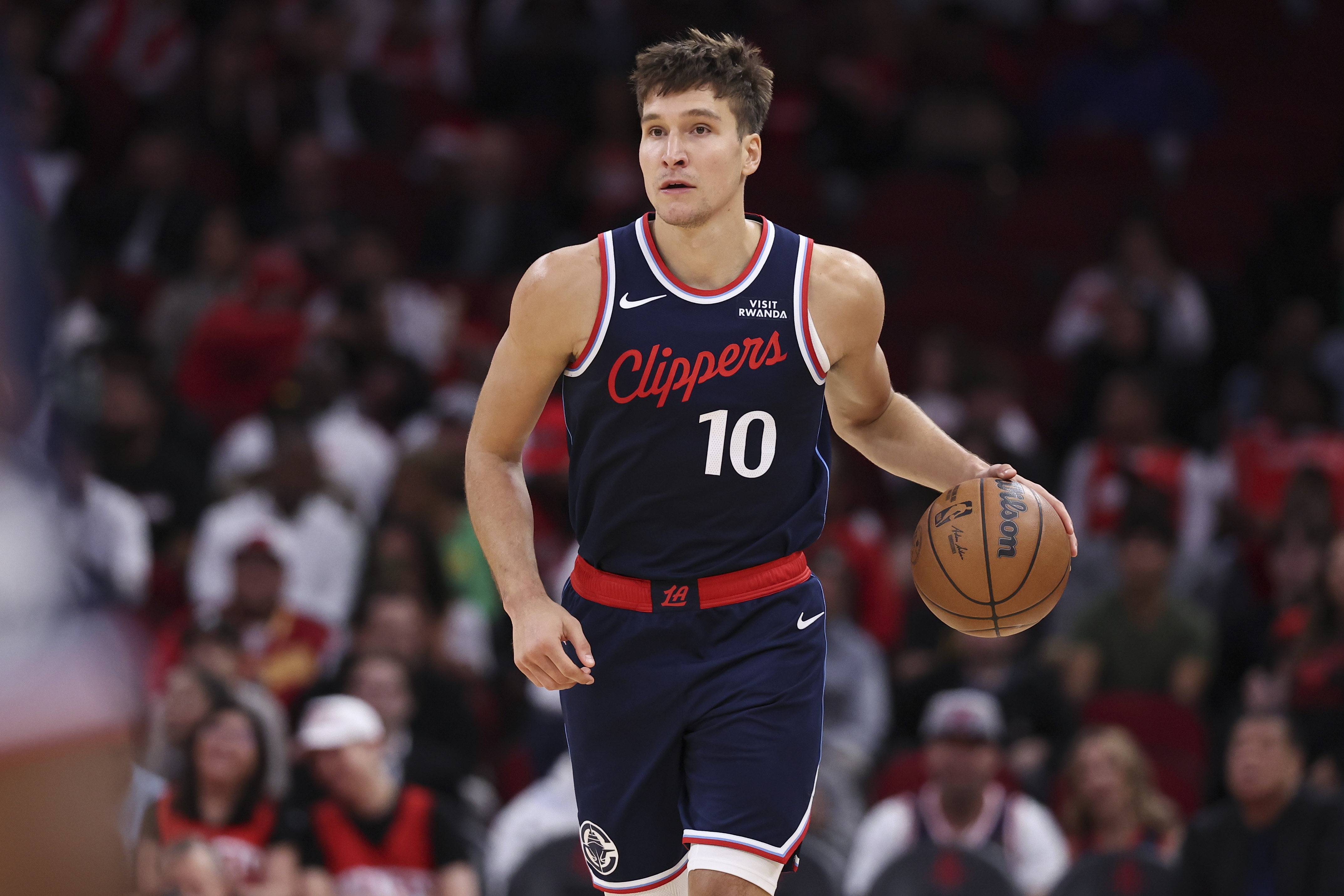 HoopsHype80大国际球员榜单引争议：文班第50，约基奇仅第4，奥拉朱旺登顶