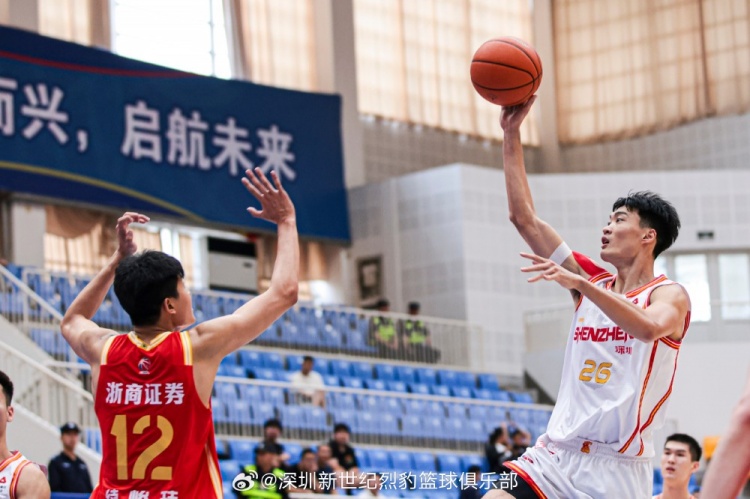 深圳夏联收官68-62胜浙江 半场49-30奠定胜局 深圳夏联收官68-62胜浙江 半场49-30奠定胜局