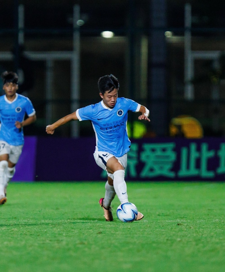 深圳新鹏城U20主场2比1逆转陕西联合U20 程鑫替补远角破门