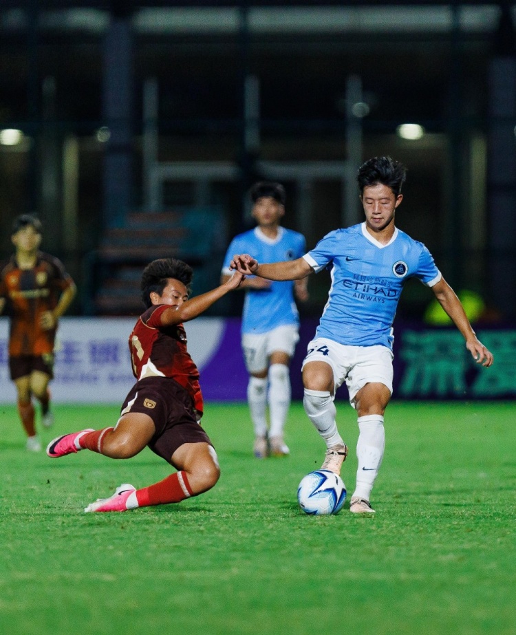 深圳新鹏城U20主场2比1逆转陕西联合U20 程鑫替补远角破门