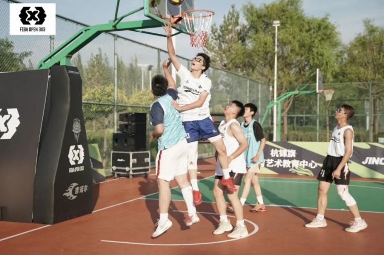 众睿矿山夺FIBA Open 3×3杭锦旗站男子组冠军 草根队青少年组登顶 众睿矿山夺FIBA Open 3×3杭锦旗站男子组冠军 草根队青少年组登顶