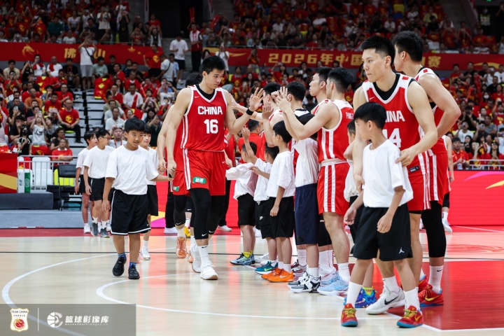 前场篮板5-16 中国男篮热身赛77-84不敌新西兰