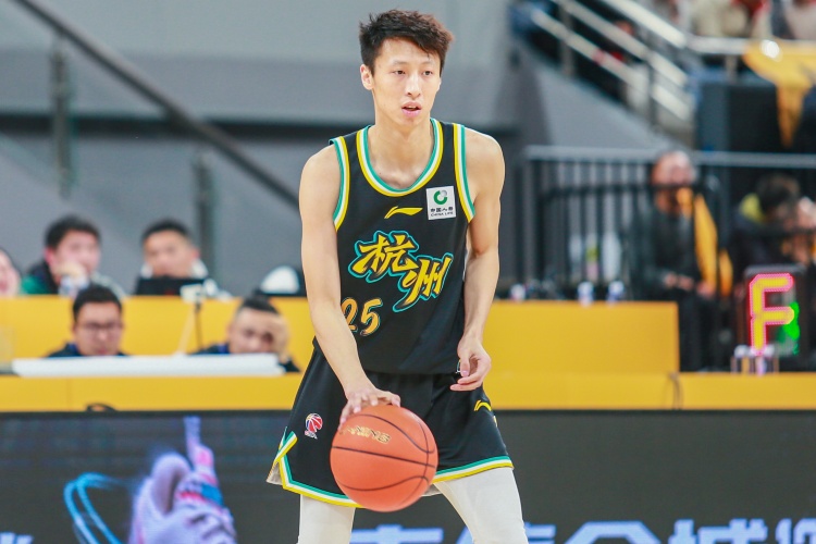 赵岩昊离开广厦 两年C类合同转投宁波
