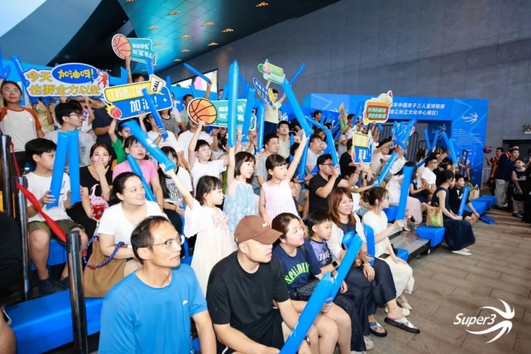 连续四年承办超三联赛，靖江赛区日均客流1.5万人次