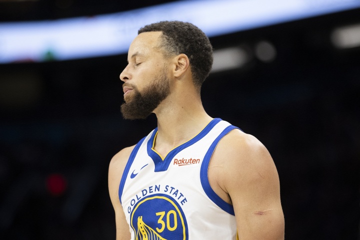 ESPN库里续约勇士评级为B级：降薪幅度大些更好 健康成唯一隐忧