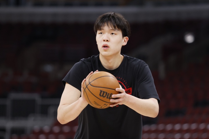 杨瀚森官方身高2米16&体重121公斤 相比新秀赛季训练营时都有下降