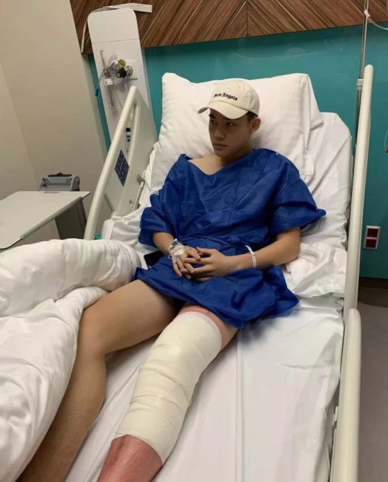 李嗣镕手术后社媒晒照：非常不幸再次遭遇伤病，养好伤重新出发